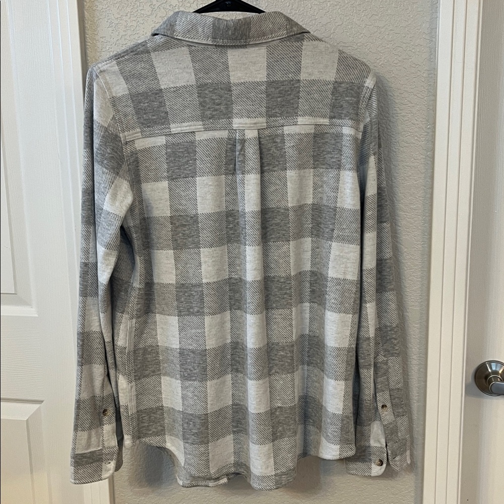 Faherty Grey Plaid Flannel hacket top size small - Picture 5 of 7